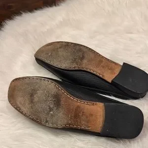 Coach Black Leather Women’s Slip-On Loafers Size 8 1/2 pre- owned. Coach | Shoes | Coach Black Leather Womens Slipon Loafers  main image 2
